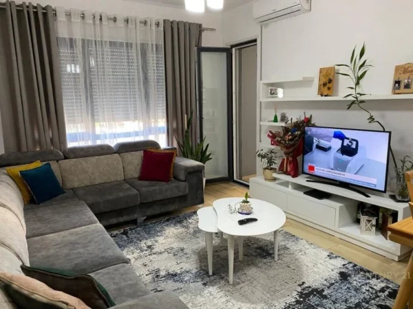 Tirane, shitet apartament 2+1 Kati 1, 85 m² 198.000 € (Egnatia Tirana, Albania)