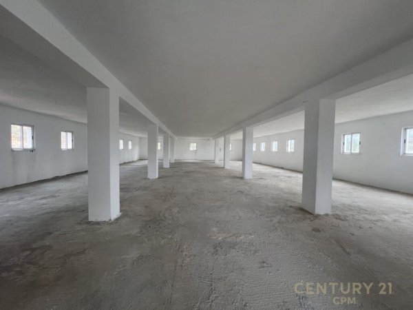 Tirane, shitet ambjent biznesi Kati 3, 600 m² 480.000 € (Tirana, Albania)