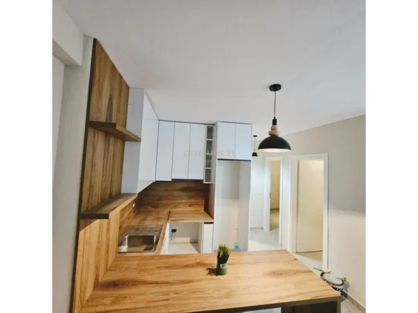 Tirane, shitet apartament 2+1 , 66 m² 84.000 € 