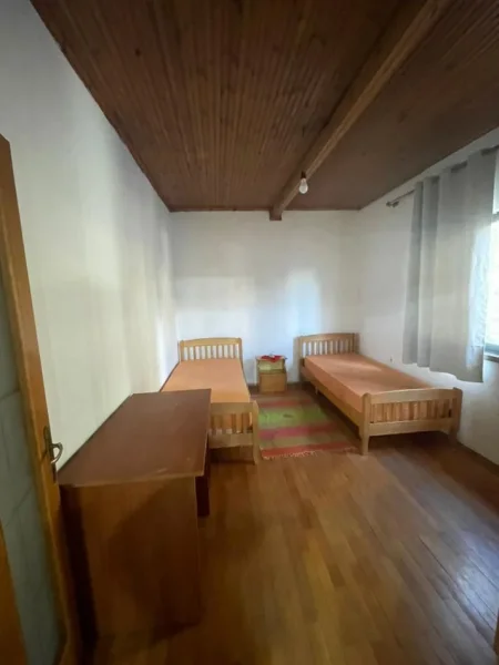 Tirane, jepet me qera apartament 2+1+Ballkon Kati 2, 82 m² 500 € (INXHINJERIA E NDERTIMIT)