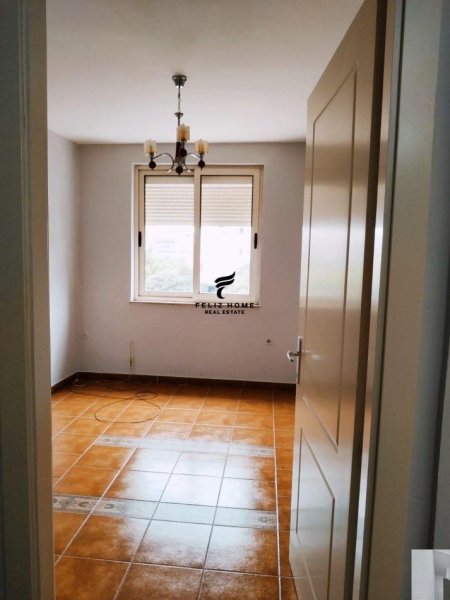 Tirane, jepet me qera apartament 1+1 Kati 2, 50 m² 450 € (21 DHJETORI)