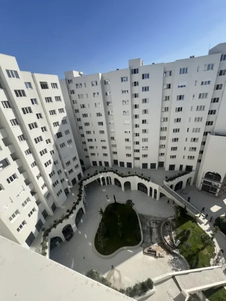 Tirane, jepet me qera apartament 2+1+Ballkon Kati 9, 100 m² 650 € (ASTIR)