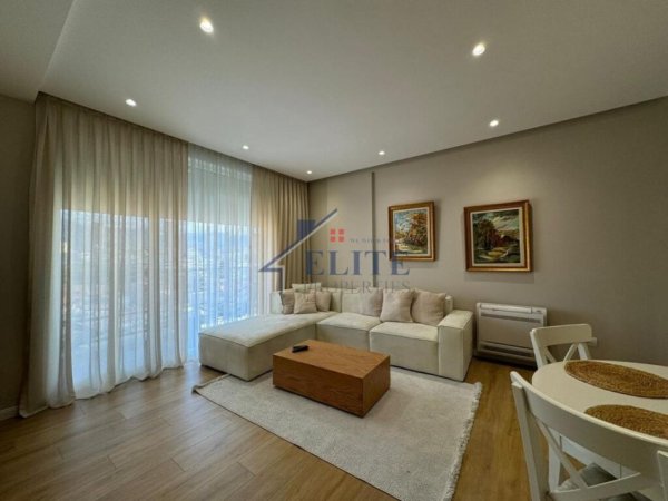 Tirane, jepet me qera apartament 2+1+Ballkon Kati 5, 110 m² 1.200 € (21 Dhjetori)
