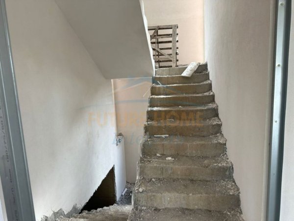 Tirane, shitet Vile 3 Katshe , 314 m² 375.000 € (Roses Residence, Tiranë FARKE E VOGEL)