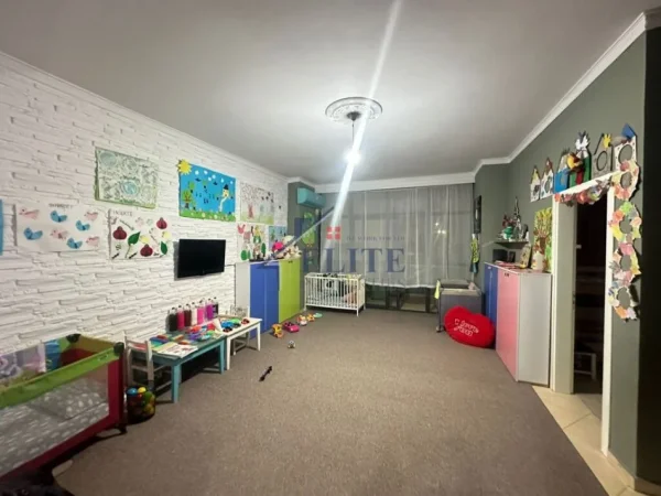 Tirane, shitet apartament 2+1 Kati 2, 121 m² 133.100 € (Astir)