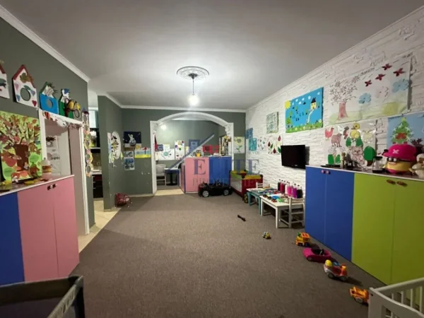 Tirane, shitet apartament 2+1 Kati 2, 121 m² 133.100 € (Astir)