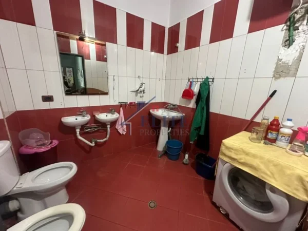 Tirane, shitet apartament 2+1 Kati 2, 121 m² 133.100 € (Astir)