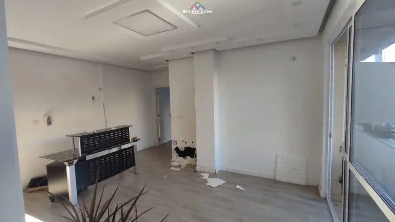 Tirane, jepet me qera zyre Kati 2, 90 m² 700 € (Shkolla e Baletit)