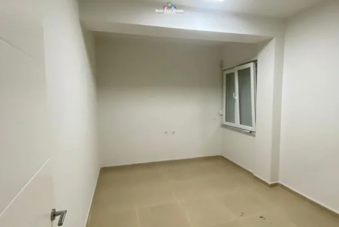 Tirane, jepet me qera zyre Kati 2, 90 m² 1.000 € (Rruga e Kosovareve)