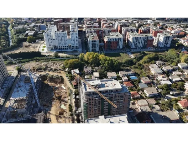 Tirane, shes apartament 3+1+Aneks+Ballkon Kati 1, 125 m² 195.000 € (Fusha e Aviacionit)