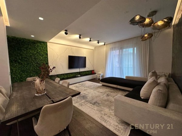 Tirane, jepet me qera apartament 2+1+Aneks+Ballkon Kati 4, 100 m² (yslym Shyr)