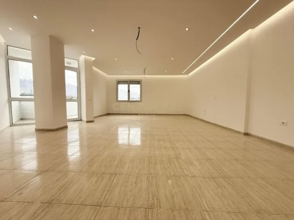 Tirane, shes apartament 2+1+Aneks+Ballkon Kati 6, 190 m² 450.000 € (RRUGA E ELBASANIT)
