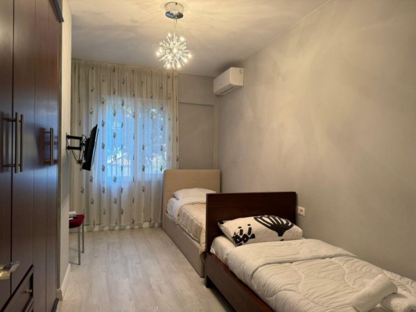 Tirane, shitet apartament 2+1 , 112 m² 265.000 € (Rruga e Barrikadave)