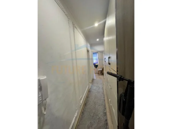 Tirane, shitet apartament 2+1+Ballkon Kati 5, 115 m² 220.000 € (RRUGA BARDHYL TIRANE)