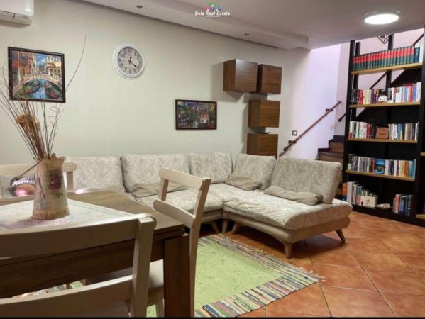 Tirane, jepet me qera Vile 2+1 Kati 2, 70 m² 680 € (Bulevardi Bajram Curri)