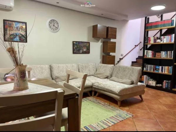 Tirane, jepet me qera Vile 2+1 Kati 2, 70 m² 680 € (Bulevardi Bajram Curri)