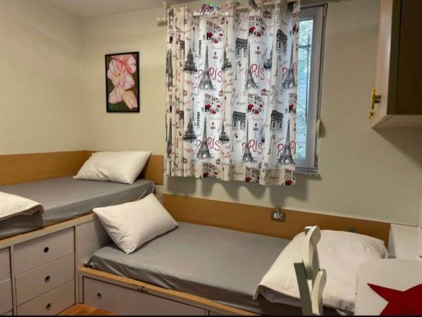 Tirane, jepet me qera Vile 2+1 Kati 2, 70 m² 680 € (Bulevardi Bajram Curri)