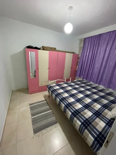 Tirane, jepet me qera apartament 1+1 Kati 0, 55 m² 300 € (Sauk)