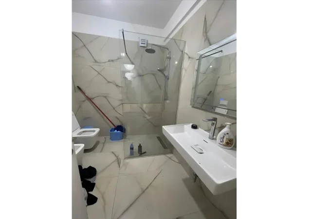 Tirane, jepet me qera apartament 2+1 Kati 2, 143 m² 500 € (Astit)