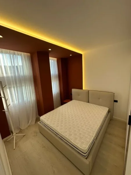 Tirane, shitet apartament 1+1 Kati 4, 48 m² 131.000 € (Komuna Parisit)