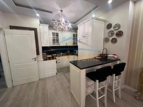 Tirane, shitet apartament 2+1+Ballkon Kati 2, 109 m² 155.000 € (Unaza e Re)