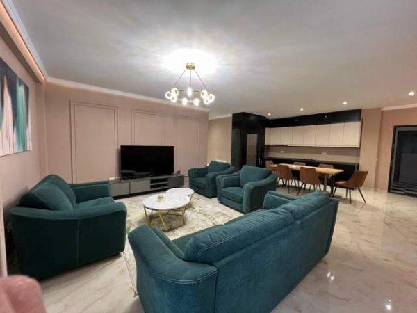 Tirane, shitet apartament 3+1 Kati 1, 150 m² 256.000 Euro (Liqeni i Farkes)