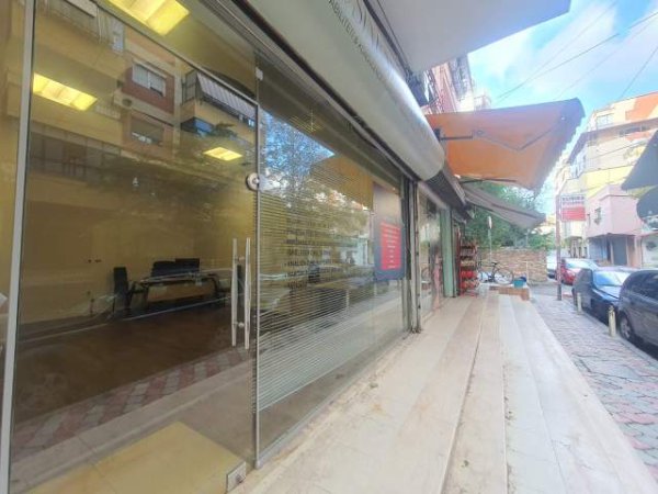 Tirane, jepet me qera ambjent biznesi Kati 0, 30 m² 400 Euro (Hime Kolli)