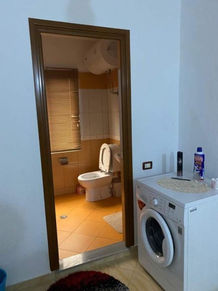 Tirane, jepet me qera shtepi 2+1+BLK Kati 1, 160 m² 300 Euro (AGUSH GJERGJEVICA)
