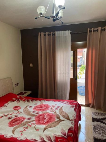 Tirane, jepet me qera shtepi 2+1+BLK Kati 1, 160 m² 300 Euro (AGUSH GJERGJEVICA)