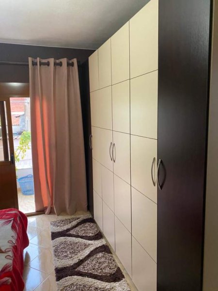 Tirane, jepet me qera shtepi 2+1+BLK Kati 1, 160 m² 300 Euro (AGUSH GJERGJEVICA)