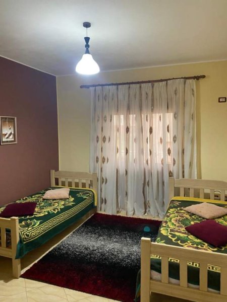 Tirane, jepet me qera apartament 2+1+BLK Kati 1, 160 m² 300 Euro (ali demi)