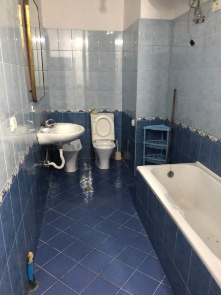 Tirane, jepet me qera apartament 2+1 Kati 10, 98 m² 450 Euro (rruga muhamet gjollesha)