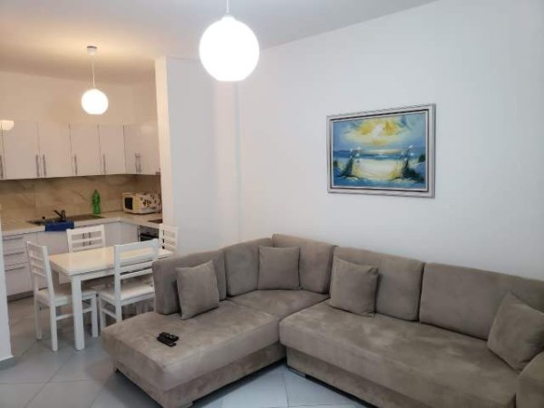 Durres, shitet apartament 2+1 Kati 2, 78 m² 1.300 Euro (Gjiri i Lalezit ,Kompleksi Lura 2)