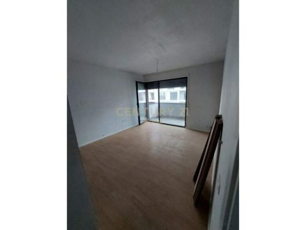 Tirane, shes apartament 2+1+BLK Kati 3, 103 m² 108.000 Euro (Kompleksi Asl Qsut)