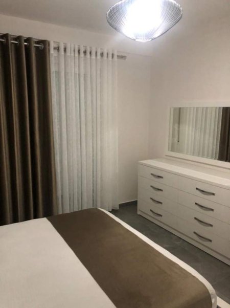 Tirane, jepet me qera apartament 2+1 450 Euro (Adresa, Brenda Unazes se Re, rruga Leonard Frroku,)