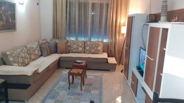 Tirane, jepet me qera apartament 1+1 Kati 4, 74 m² 450 Euro (rruga e Kavajes)