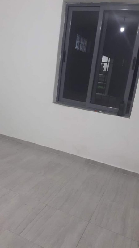 Tirane, jepet me qera shtepi 2+1+BLK Kati 1, 74 m² 300 Euro (rruga Misto Mame)