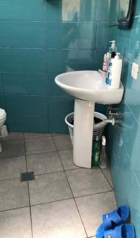 Tirane, jepet me qera apartament 1+1 Kati 1, 60 m² 30.000 Leke (Shkolla e Bashkuar)