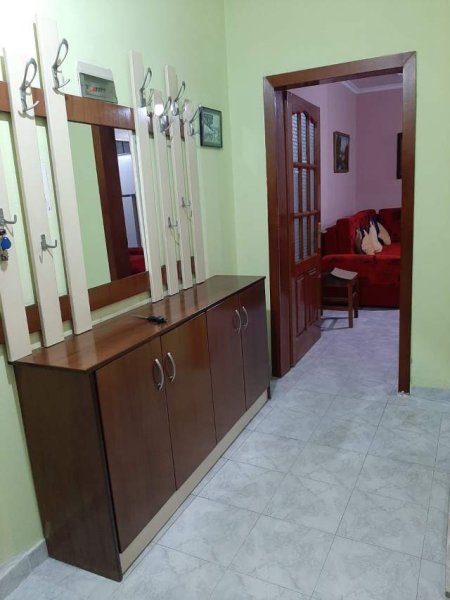 Tirane, jepet me qera apartament 2+1 Kati 7, 100 m² 450 Euro