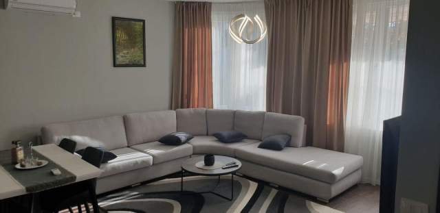 Tirane, jepet me qera apartament 1+1 Kati 1, 65 m² 350 Euro (Rruga Siri Kodra)