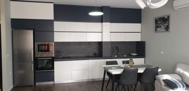 Tirane, jepet me qera apartament 1+1 Kati 1, 65 m² 350 Euro (Rruga Siri Kodra)