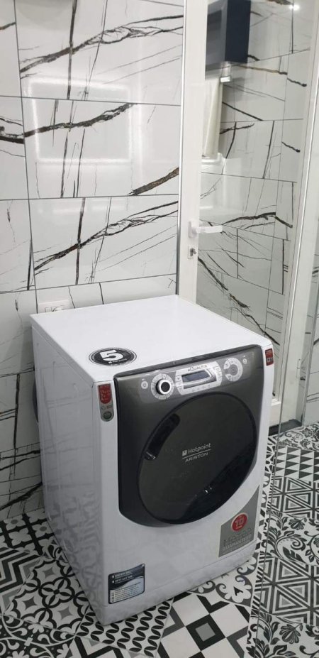 Tirane, jepet me qera apartament 1+1 Kati 1, 65 m² 350 Euro (Rruga Siri Kodra)