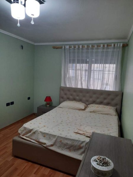 Tirane, jepet me qera apartament 2+1 Kati 2, 72 m² 400 Euro (BRRYL)