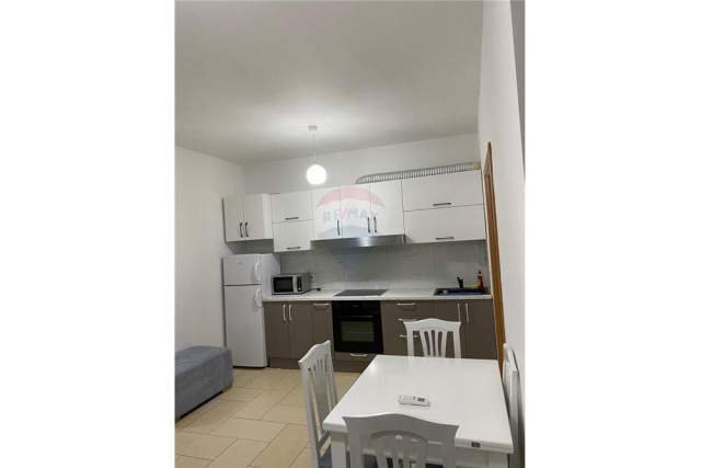 Tirane, jepet me qera apartament 1+1 Kati 6, 60 m² 500 Euro (9-katshet)