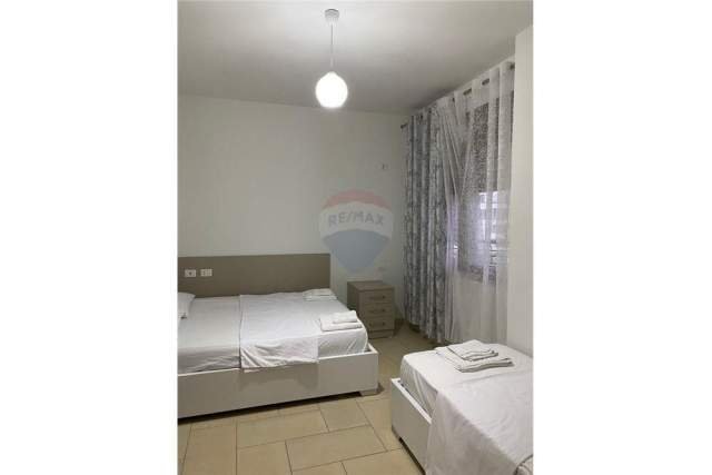Tirane, jepet me qera apartament 1+1 Kati 6, 60 m² 500 Euro (9-katshet)