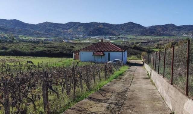 Tirane, shes shtepi 3+1+A+BLK Kati 0, 1.480 m² 185.000 Euro (Ndroq)