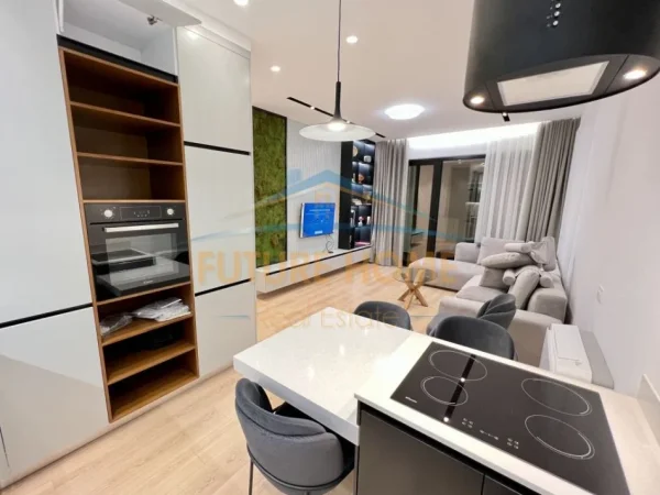 Tirane, jepet me qera apartament 1+1+Ballkon Kati 5, 75 m² 800 € (Rruga e Kavajes)