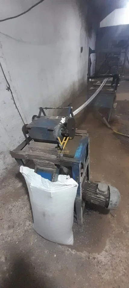 Tirane, shitet ambjent biznesi Kati 0, 2.840 m² 70.000 € (VAQARR)