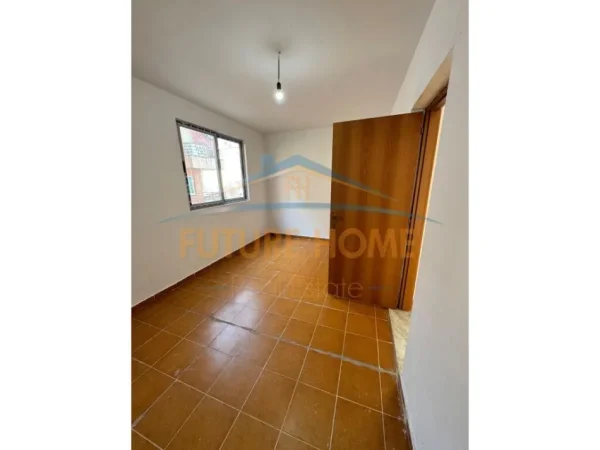 Tirane, shitet apartament 3+1+Ballkon Kati 1, 132 m² 193.000 € (Kodra e Diellit)