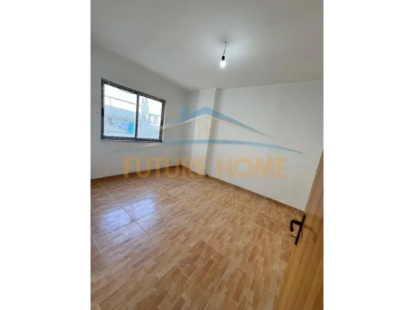 Tirane, shitet apartament 3+1+Ballkon Kati 1, 132 m² 193.000 € (Kodra e Diellit)